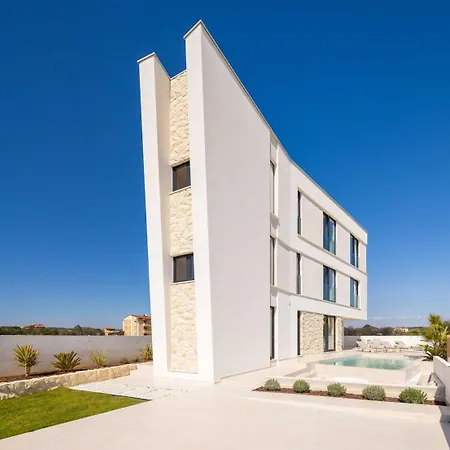 Noles By Feel Croatia *