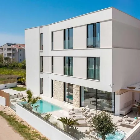 Noles By Feel Croatia *